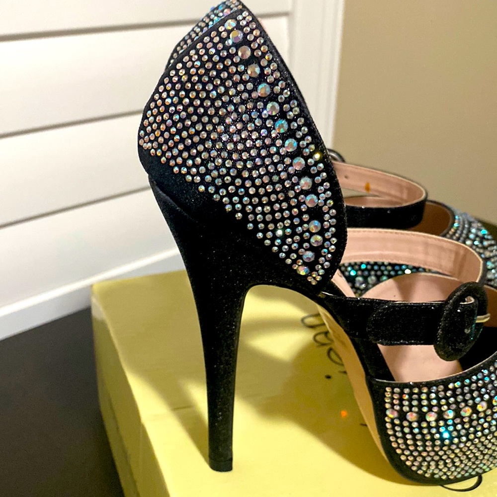 Gorgeous Cathy Jean Heels - Picture 3 of 9